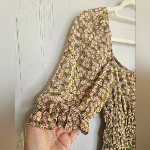 Trixxi Green Floral Puff Sleeve Tiered Smocked Mini Dress Cottagecore M EUC - Picture 3 of 13